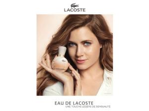 alt="Eau de Lacoste pour femme : Un hommage au polo piqué de la marque"